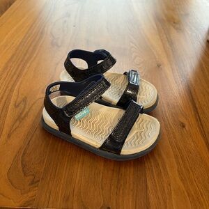 Native Charlie Navy Blue Sparkle Sandals, size 5